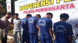 Anggota Geng Motor di Purwakarta Keroyok Remaja Secara Brutal, Korban Terluka Parah<