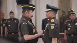 Jaksa Agung Lantik Mayjen TNI Wahyoedho Indrajit Jadi Jampidmil<