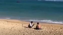 Duh Bikin Malu, Kakek-Kakek Rekam Payudara Turis di Pantai Mandalika<