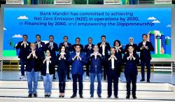 Dukung NZE 2030, Bank Mandiri Luncurkan Digital Carbon Tracking dan Kartu Plastik Daur Ulang