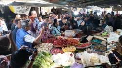  Mendag Cek Bahan Pokok di Pasar Karanganyar, Kaget dengan Harga Telur dan Cabai<