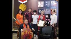 Kisah Anar, Nenek 71 Tahun Raih Rekor MURI Jadi Perempuan Tertua Mendaki Rinjani