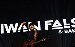 Chord Gitar Ibu Iwan Fals, Petikan Melodi Penuh Kasih