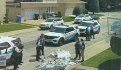 Kaget Dengar Dentuman di Halaman Rumah, Warga Chicago Ini Temukan Komponen Pesawat 