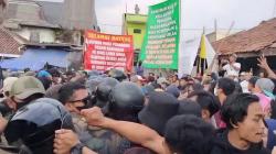 Eksekusi Kios Pasar Banjaran Ricuh, Bupati Bandung Sepakati 2 Aspirasi Pedagang<