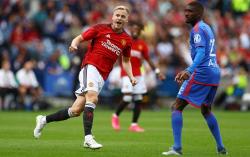 donny_van_de_beek_man_united_vs_lyon