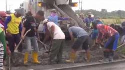 Dukung Pengecoran Jalan Desa Wisata di Subang, Bacaleg Partai Perindo Oni Suwarman: Tingkatkan Ekonomi Masyarakat<