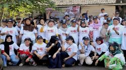Rayakan Tahun Baru Islam, Sopir Truk Pendukung Ganjar Pranowo Santuni Janda di Subang<