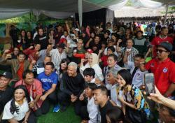 Hitam Putih Garis-Garis, Lagu Ciptaan Anang Hermansyah untuk Ganjar Pranowo<