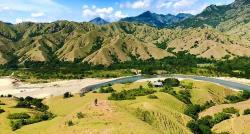 Surga Tersembunyi di Tana Toraja, Unik Ada Perbukitan Hijau Punya Suasana Desa yang Asri 