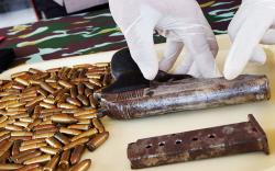 Penemuan Pistol Buatan Jerman dan 171 Amunisi Terkubur di Hutan Jayapura