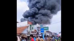 8 Toko dan Rumah di Losari Cirebon Ludes Terbakar, Diduga akibat Korsleting Listrik<