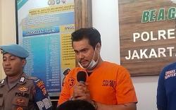 Tampang Bobby Joseph Tertunduk Minta Maaf Terlibat Kasus Narkoba Tembakau Sintetis
