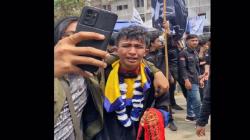 Viral Tangis Mahasiswa Unila Ini Pecah saat Wisuda usai Kuliah 14 Semester<