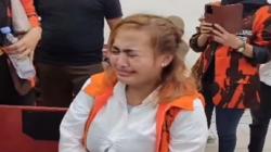 Lina Mukherjee Selebgram Konten Makan Babi Nangis di Sidang Perdana, Ngaku Kangen Ibu<