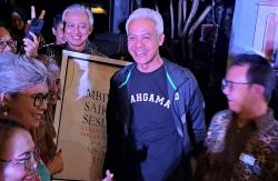  Ganjar Hadiri Reuni FH UGM 87, Kenang saat Nongkrong dan Diskusi di Tempat Parkiran