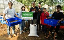 Panen Pupuk Bio Konversi dan Maggot, MNC Peduli Salurkan ke Komunitas Anak Jalanan di Bekasi