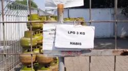 Waduh, Elpiji 3 Kg Langsung Ludes 10 Menit Diserbu Warga, Padahal Baru Diantar ke Pangkalan
