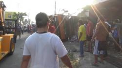 Kecelakaan di Purwakarta Hari Ini, Truk Angkut Hebel Terguling Timpa Gerobak PKL, 3 Luka Parah<