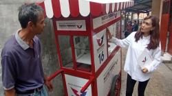 Pedagang Gulai Kambing di Bandung Gembira Dapat Bantuan Gerobak dari Partai Perindo<