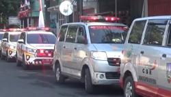 Korban Tewas Mobil Tertabrak KA di Jombang Dipulangkan, Iring-Iringan Ambulans Tinggalkan RS<