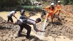 Longsor Pasirkuda Cianjur, Ada Warga Kerasukan Tunjukkan Lokasi Korban Tertimbun<