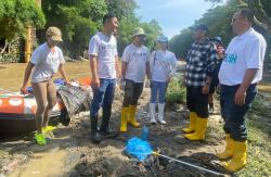 BUMN Environmental Movement: Pegadaian Ajak Masyarakat Medan Bersih-bersih Sungai