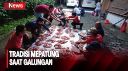 Warga Hindu di Gianyar Bali Gelar Tradisi Mepatung Jelang Hari Raya Galungan 