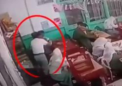 Terekam CCTV, Begini Detik-Detik Siswa SMA di Banjarmasin Tusuk Teman Kelas