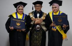 Kisah Si Kembar Sherla-Sherli Mahasiswi Untidar Lulus Cumlaude