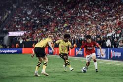 Man United Dihajar Borussia Dortmund, Onana Kebobolan 3 Kali
