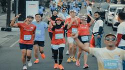 Top! Atikoh Istri Ganjar Pranowo Finish Half Marathon hanya 2 Jam 15 Menit <