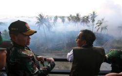 Momen Panglima TNI Pantau Pasukan Marinir Laksanakan Serangan Senyap