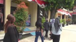  Puluhan Ibu-ibu Muda di Brebes Tertipu Arisan Online hingga Miliaran Rupiah