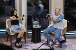 Serunya Erling Haaland Ketemu Jisoo Blackpink: Belajar Bahasa Korea hingga Joget Bareng