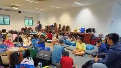 Ditipu Perusahaan Travel, Puluhan Anggota Padus asal Cimahi Telantar di Singapura<