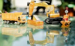 Kreatif! Petugas Pengelola Sampah Ubah Limbah Korek Api jadi Mainan Keren