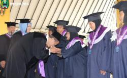 Nenek 116 Tahun di Magetan Jadi Wisudawan Tertua Dunia, Ini Resepnya Tetap Prima<