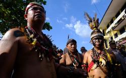 Rocky Gerung Dituntut Hukum Adat Dayak karena Dianggap Menghina Jokowi