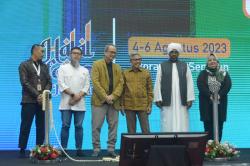 Jakarta Halal Fair 2023 Resmi Dibuka, 200 Pelaku Usaha Ikut Meriahkan Pasar Industri Halal Indonesia