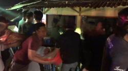 Pasar Sadang Serang Terbakar, Pedagang Panik dan Selamatkan Barang Dagangan