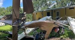 Ajaib, 2 Penumpang Selamat usai Pesawat Jatuh di Halaman Rumah 