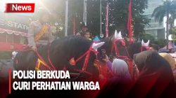 Polisi Berkuda Curi Perhati Warga di CFD Bundaran HI 
