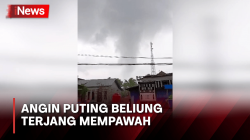 Detik-Detik Angin Puting Beliung Sapu Puluhan Rumah Warga di Mempawah