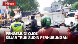 Pengemudi Ojol Lari Kejar Truk Sudin Perhubungan yang Angkut Motornya Pasar Tanah Abang