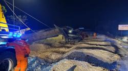 Kecelakaan Maut di Tol Cipularang, Truk Boks Terbalik, Sopir Tewas Tergencet<