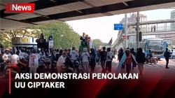 Penampakan Ribuan Buruh Long March dari Perempatan Cempaka Putih