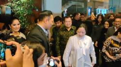 Momen HT Hadiri Peluncuran Buku Tetralogi Transformasi AHY di Djakarta Theater