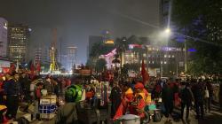 Massa Buruh Pantang Pulang dari Patung Kuda Jakpus: Tunggu Respons Pemerintah