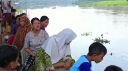 Beragam Jenis Harta Karun Ditemukan di Sungai Komering, Emas hingga Guci Teko Kuno<